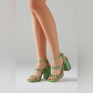 Green Strappy Block Heel Sandals Betsy Johnson size 8